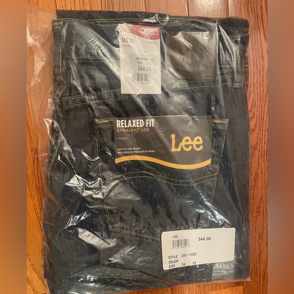 NWT LEE’s Relaxed Fit Men’s Jeans size 34x29 straight leg - Picture 5 of 6